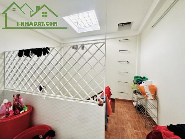 Rung chuyển. Bán nhà Bùi Xương Trạch, Thanh Xuân. 30m2 x 5T. NGÕ THÔNG.GARA . Hơn 5 Tỷ. - 4