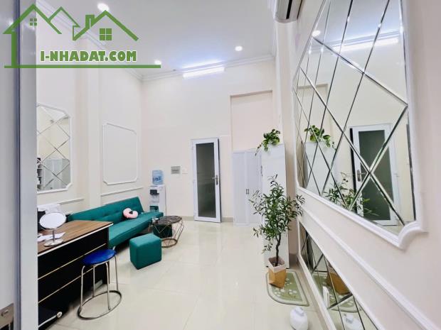 Chủ gấp bán - Giảm sốc 5 tỷ! Nhà mặt tiền đường Nguyễn Đình Chiểu, P. Dakao, Quận 1. - 3