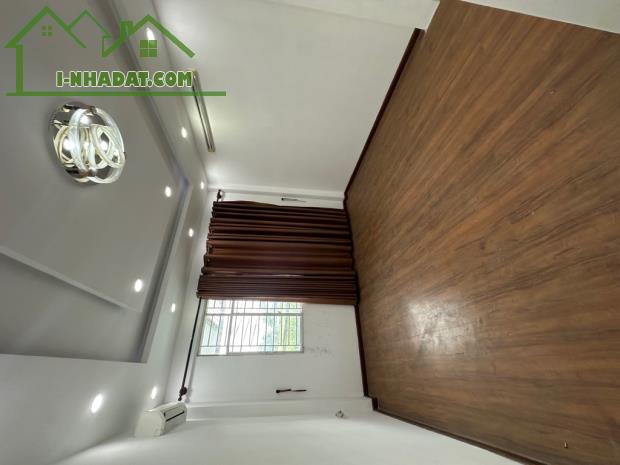 Bán nhà mặt tiền Tân Sơn-ngang 5m-4PN-sổ vuông-2 mặt tiền-gần sân golf giá tốt - 1