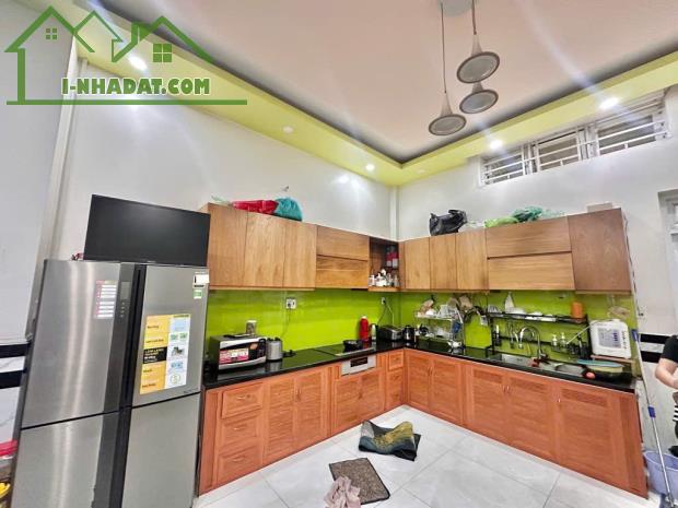 Cần Bán Gấp Nhà Mặt Tiền Đường B 100m2 (5 x 20) 4 Tầng 15,1 Tỷ TL