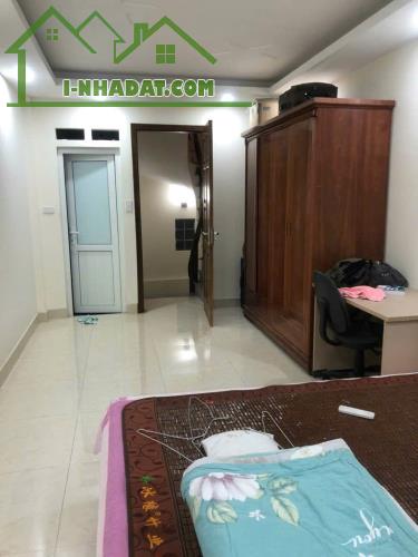 BÁN NHÀ 192 LÊ TRỌNG TẤN .6,25 Tỷ. Ngõ nông thoáng, sạch sẽ.
 • Pháp lý: Sổ đỏ riêng. - 1