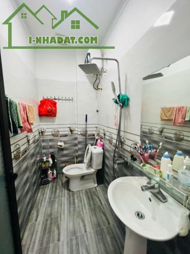 Bán nhà 2 tầng trung tâm tâm thị trấn An Dương 50m ngõ oto giá chỉ 1,6x tỷ  LH 0979087664