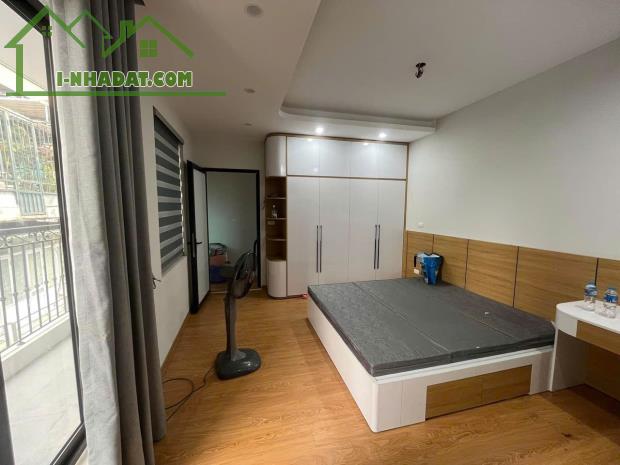 Cần bán nhà Mai Động - Ô tô 7 chỗ vào nhà - Lô góc 3 thoáng vĩnh viễn - MT 9m - Giá chào - 2