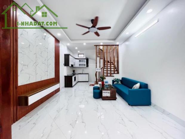 Bán Nhà Liên Mạc - 35m², 4.5 Tầng, Giá 4 Tỷ (Có Thương Lượng)