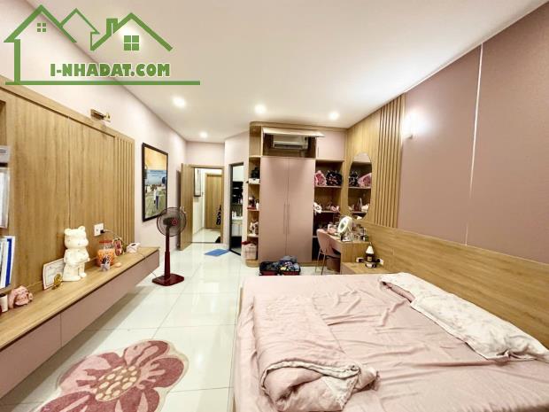 Ngộp Lạc Long Quân - giáp Q10 - 4 tầng  - view HXH gần 40 m2 - 2
