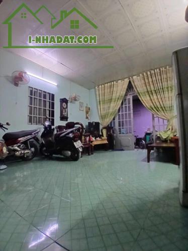Bán nhà HXH 1/ Trung chánh , DT 62m2.Giá chỉ  3.5 tỉ (TL)