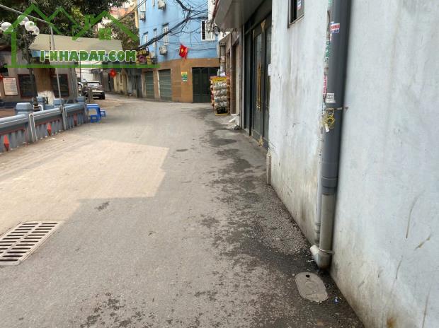 NHÀ ĐẸP PHẠM VĂN ĐỒNG 3 BƯỚC CHÂN RA ĐƯỜNG CHÍNH- VỊ TRÍ TRUNG TÂM VIU HỒ ĐẸP.