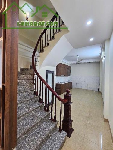 BÁN NHÀ NGÔ GIA TỰ  LONG BIÊN , Diện tích 50m² , Mặt tiền 3,55m , Giá 6,38 tỷ (TL)