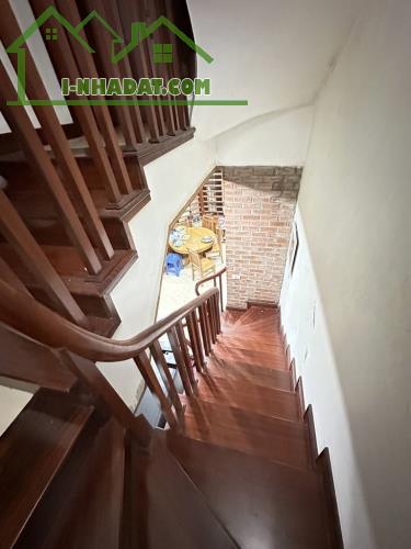 Bán nhà ngõ 67 Nguyễn Văn Cừ 42m x 4T, MT 5m, dân xây, oto thông, 8 tỷ 2 tl chính chủ.
