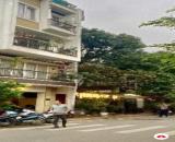 Lâm hạ nhà 5 tầng thang máy ở và kinh doanh luôn , đất phân lô 98 m2 mặt tiền 6,8 m