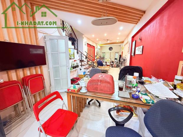 Phân lô Hoàng Cầu,2 thoáng,Ô tô tránh,sát Quận ủy,ở sướng,81m 5tầng,Giá 17.9 tỷ 0796193699 - 1