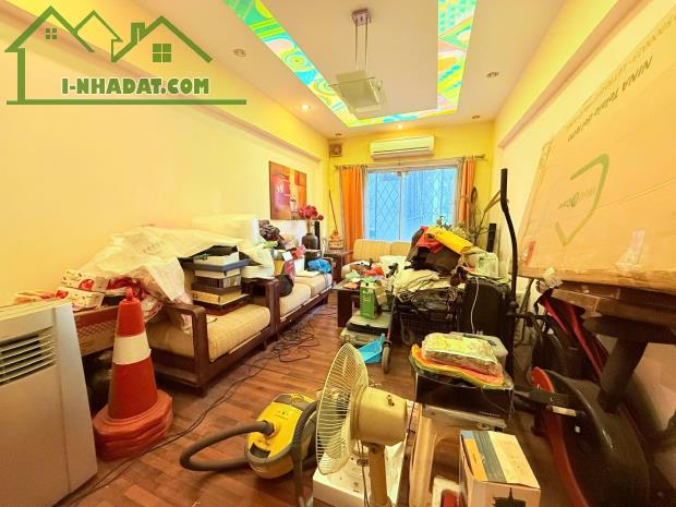 Phân lô Hoàng Cầu,2 thoáng,Ô tô tránh,sát Quận ủy,ở sướng,81m 5tầng,Giá 17.9 tỷ 0796193699 - 4