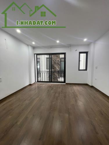 NHÀ CHÍNH CHỦ - GIÁ TỐT - Vị Trí Đẹp Tại Ngõ 240 Tổ 18 Ngọc Thuỵ Long Biên, Tp Hà Nội - 4