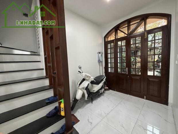 Cho thuê nhà LÀM SPA, KD ONLINE, VP Phố Hoàng Ngọc Phách, Đ.Đ, 50m2, 4 tầng, 25 triệu - 1