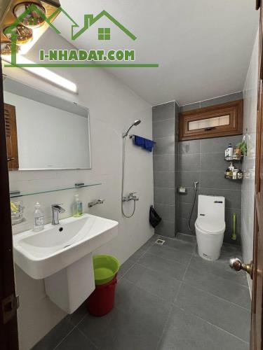 Cho thuê nhà LÀM SPA, KD ONLINE, VP Phố Hoàng Ngọc Phách, Đ.Đ, 50m2, 4 tầng, 25 triệu - 4