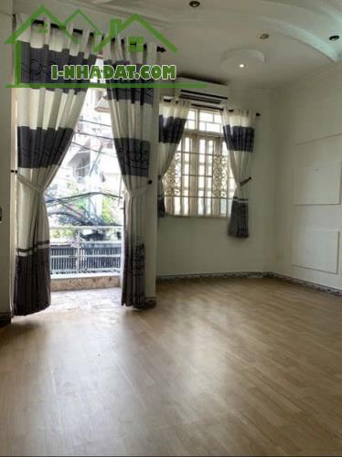 Cho Thuê Nhà 4x13.5m, 1 Trệt 2 Lầu, 4 Phòng Ngủ, 3 WC Mặt tiền Trương Quốc Dung - 2