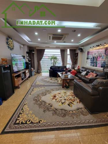 NHÀ NGUYỄN VĂN LỘC – 7 TẦNG – THANG MÁY – 3 THOÁNG – NỘI THẤT ĐẲNG CẤP – XÁCH VALI VÀO Ở – - 1