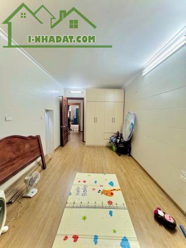 Bán nhà 4 tầng 25m², 3PN, 3WC, ngõ thông Mai Động, Hoàng Mai - 4.7 tỷ, sổ đỏ - 2