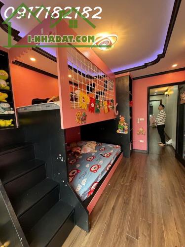 Siêu phẩm nhà PHÚC ĐỒNG NGUYỄN VĂN LINH 6 tầng bể cá koi thang máy full nộit thất cao cấp - 2
