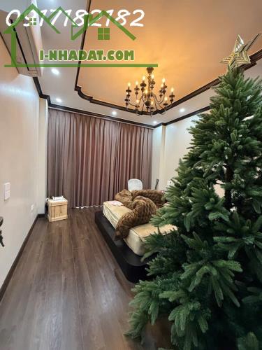Siêu phẩm nhà PHÚC ĐỒNG NGUYỄN VĂN LINH 6 tầng bể cá koi thang máy full nộit thất cao cấp - 3