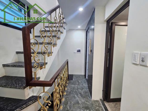 Nhà Mỹ Đình - Vị Trí Đắc Địa - Mặt Tiền Bề Thế - Thang Máy - Dòng Tiền Tốt - Giá 7.x tỷ - 2