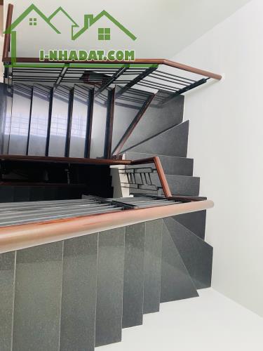 Bán nhà 4 tầng đường số P. Tân Phong, Q7 – DT 73m2 – Đường 14m – Giá chỉ 13,8 tỷ - 3