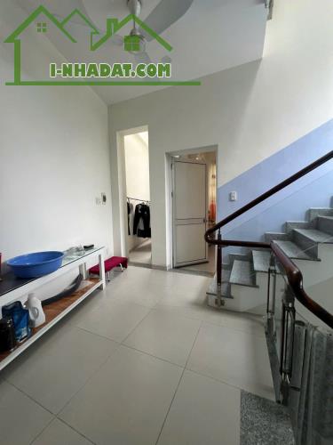 Bán nhà 1 trệt 2 lầu 76m2 thổ cư đường ô tô (P.Tân Tiến) chỉ 4 tỉ - 2