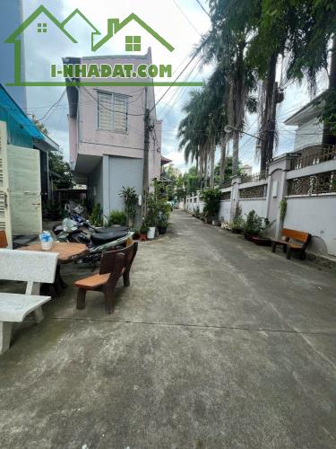 Bán nhà 1 trệt 2 lầu 76m2 thổ cư đường ô tô (P.Tân Tiến) chỉ 4 tỉ - 4