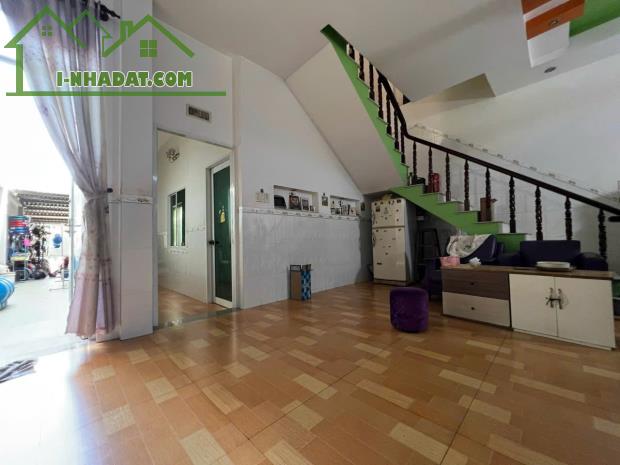 Bán nhà mặt tiền đường Chợ Cây Chàm, Quang Vinh, Biên Hòa, 155m2, giá 10 tỷ. - 1