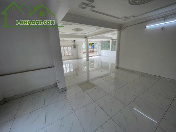 Bán gấp nhà mặt tiền Tên Lửa, Bình Tân, 38.6 tỷ, 9x20m, 3.5 tấm