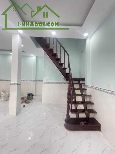 Nhà 5 tâng còn mới ở Bùi Thế Mỹ P10 Quận Tân Bình - 2