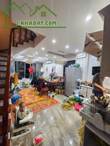 Nhà đẹp ở sướng lắm ý ạ. Tuyệt vời nhất phố lớn