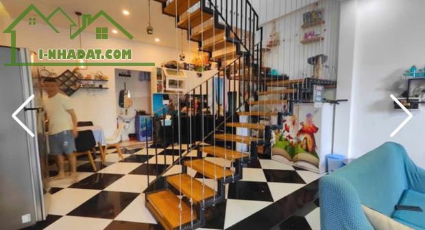 Nhà 2 tầng kiệt 5m . Đường Chế Lan Viên . DT:70m . Ngang 5m . Giá : 5tỷ2 thương lượng