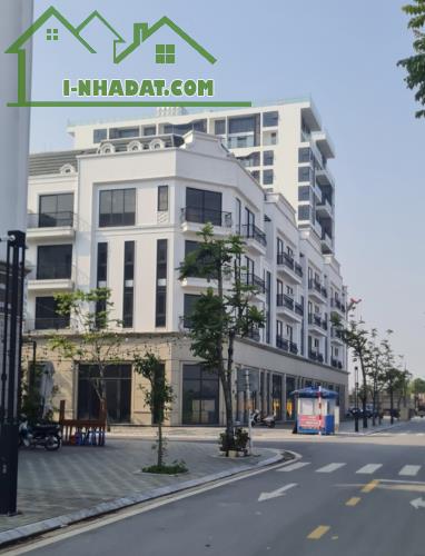 BÁN NHÀ-PHÚC ĐỒNG-LÔ GÓC-VUÔNG ĐẸP- KHU VỰC TRUNG TÂM- ĐA TIỆN ÍCH-Ở SƯỚNG-65M-6,05 TỶ - 3
