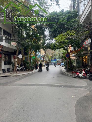 Bán nhà 4 tầng phân lô ngõ đẹp nhất phố Nguyên Hồng  kinh doanh cafe cực đông khách - - 3
