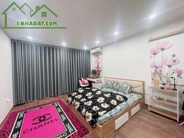 Nhà mới Phúc lợi 36m 5tâng mt 4m giá 5,35tỷ - 2