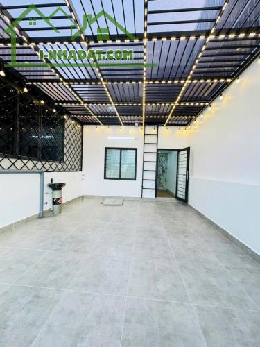 BÁN NHÀ NGUYỄN VĂN CỪ THÁNG MÁY NHẬP KHẨU GARA 2 OTO -ĐƯỜNG 4 XE OTO TRÁNH NHAU - 5