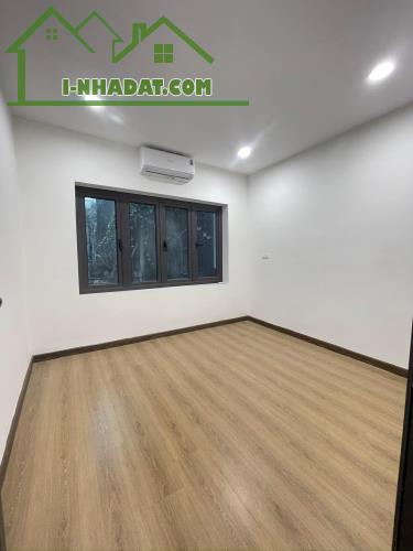 Cho thuê nhà nguyên căn ngõ ô tô Hồng Mai 38m2, 3 tầng ở gia đình, nhóm ít người - 2