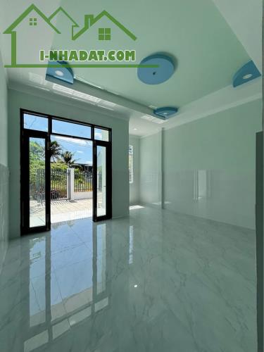 Nhà thành phố Bến Tre, 114m, thổ cư 100%, 2PN, 2WC đường 3m - 4