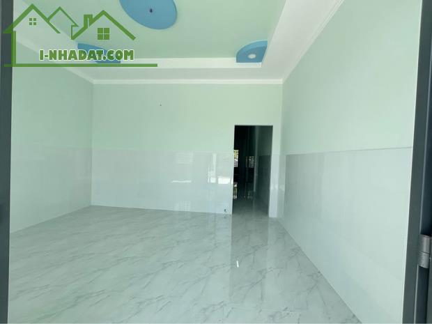 Nhà thành phố Bến Tre, 114m, thổ cư 100%, 2PN, 2WC đường 3m - 2