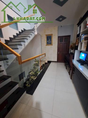 Bán nhà 3 tầng, 60m2 hẻm xe hơi đường số 6, P. Hiệp Bình Phước đối diên Vạn Phúc \ - 1