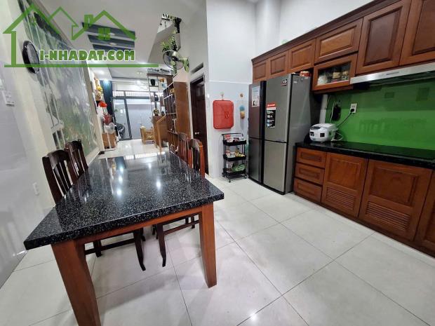Bán nhà 3 tầng, 60m2 hẻm xe hơi đường số 6, P. Hiệp Bình Phước đối diên Vạn Phúc \ - 2