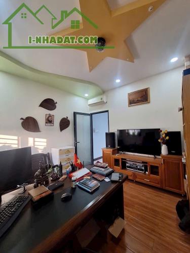 Bán nhà 3 tầng, 60m2 hẻm xe hơi đường số 6, P. Hiệp Bình Phước đối diên Vạn Phúc \ - 3