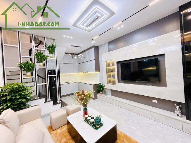 NHỈNH 6 TỶ 30M2 NHÀ  5T MỚI FULL NỘI THẤT - TRẦN THÁI TÔNG  CẦU GIẤY! - 2