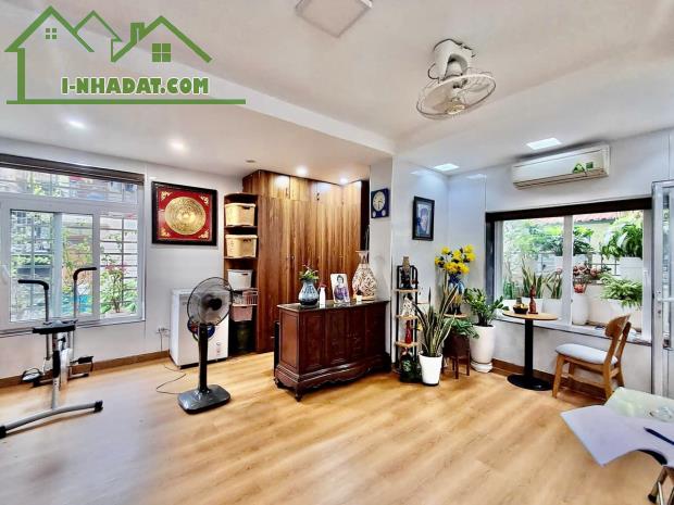 Bán nhà mặt phố Vạn Bảo, Ba Đình chỉ 30 tỷ, 50m2, MT 6.3m, 9 tầng, dòng tiền 900 triệu/năm - 2