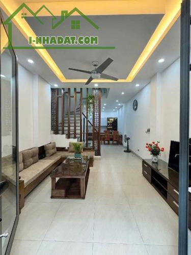 5 tỷ 40m ô tô đỗ cửa Hữu Hòa Thanh Trì, Kim Giang, Cầu Bươu, Đại Kim + Nhà chủ xây đẹp