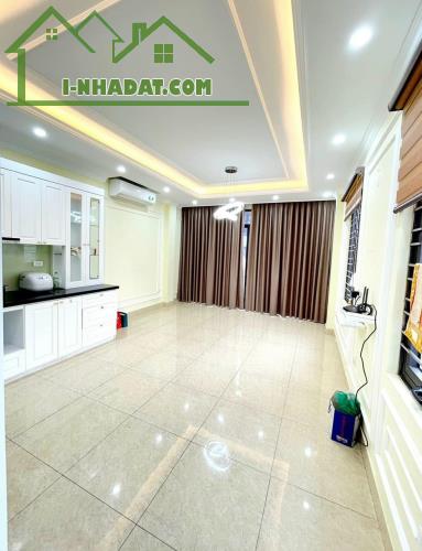 BÁN NHÀ LẤY TIỀN ĐI DU LỊCH TẠI BỒ ĐỀ LONG BIÊN