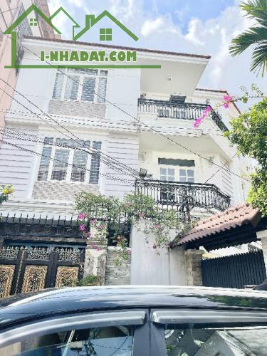 Nhà bán phú nhuận phường 5 nhà 200m2 ngang 13,5m gần mặt tiền 33 tỷ