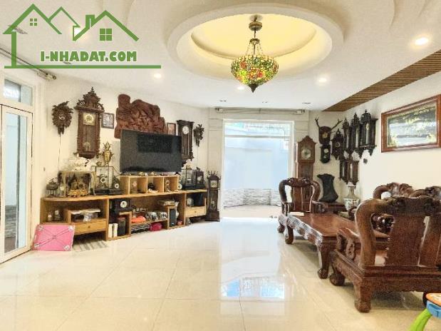 Nhà bán phú nhuận phường 5 nhà 200m2 ngang 13,5m gần mặt tiền 33 tỷ - 1