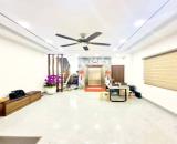 Bán Nhà Phố Ái Mộ Bồ Đề 50m2 7T Lô Góc gara Ô Tô, Trung Tâm Tiện Ích Giá Nhỉnh 14 Tỷ